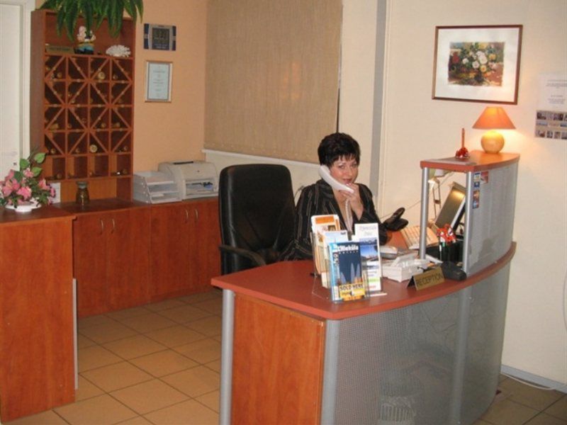 Lillekuela Hotel Таллин Экстерьер фото