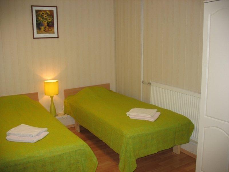Lillekuela Hotel Таллин Экстерьер фото